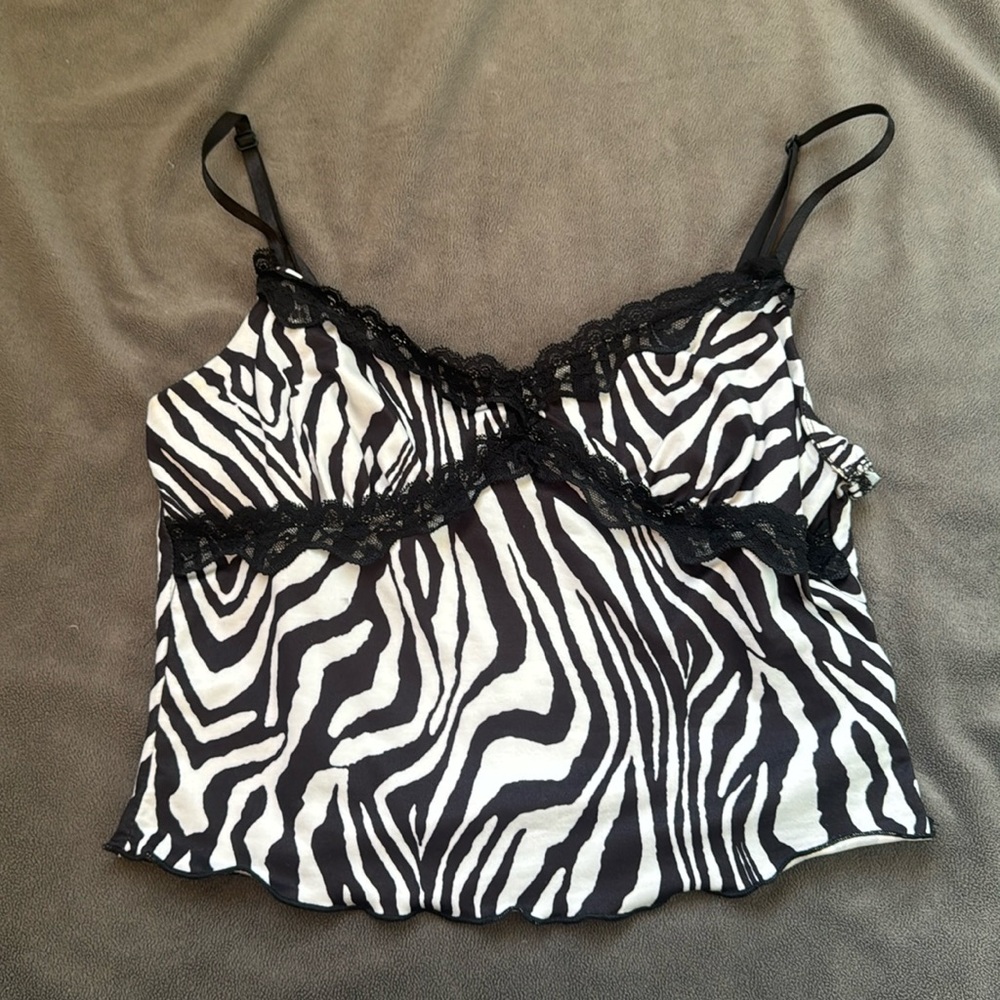 zebra lace cropped tank top